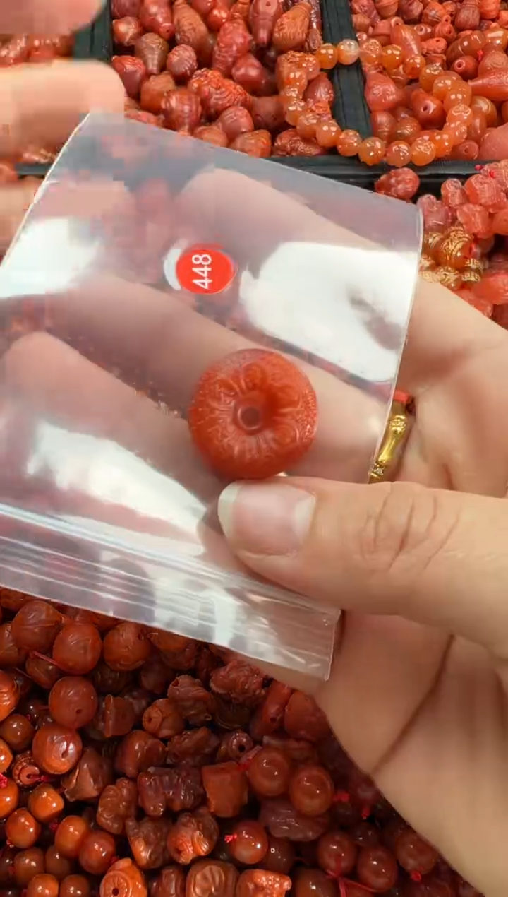 【闪购商品】南红玛瑙颈饰未镶嵌1