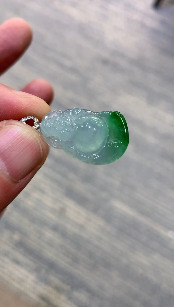 颈饰未镶嵌翡翠天然A货翡翠