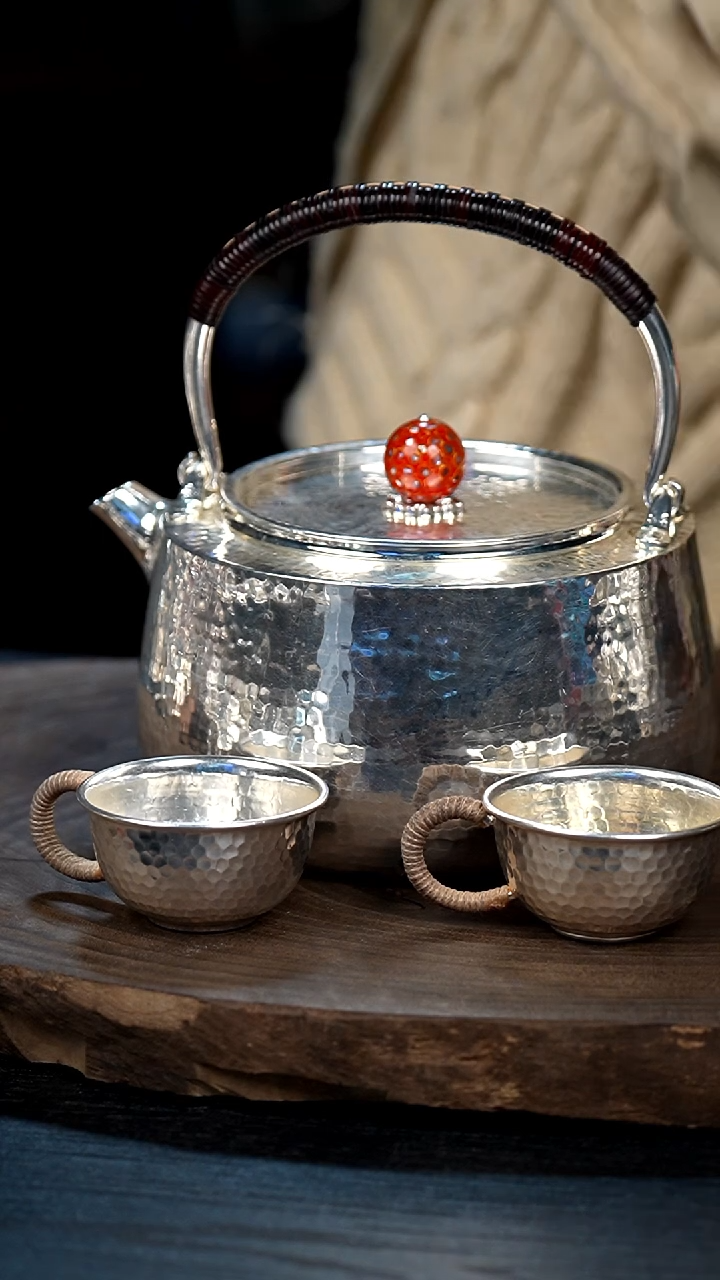 【闪购商品】手工北村银壶+配2个银杯