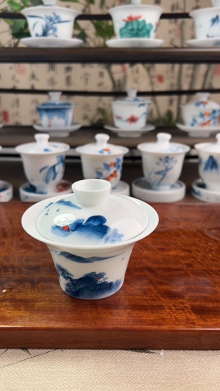 微瑕千里江山马蹄盖碗130ml二才