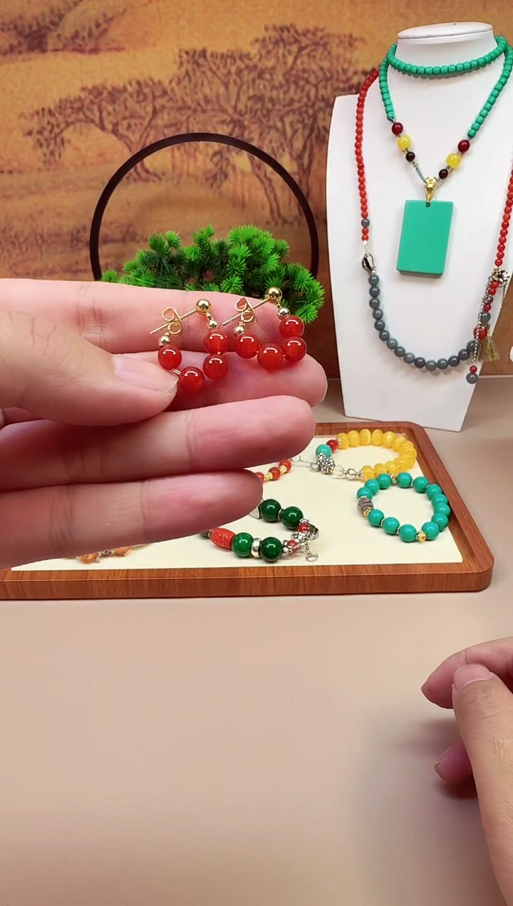 南红玛瑙14K金镶嵌耳饰E450