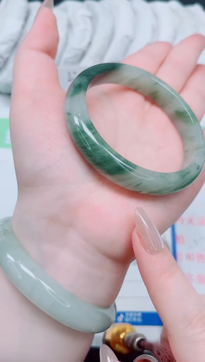 石英质玉手镯未镶嵌138-圈口：58.1