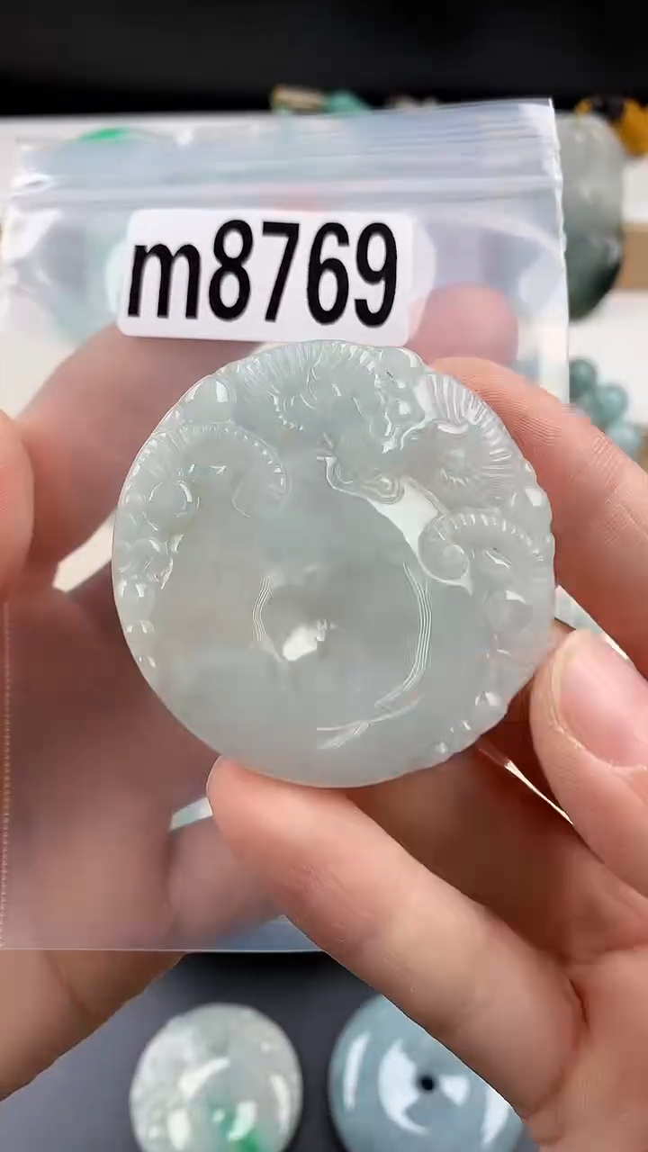 颈饰未镶嵌翡翠天然翡翠吊坠挂件