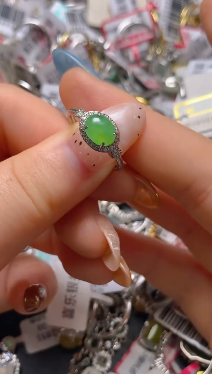 银S925镶嵌戒指翡翠百内无证书