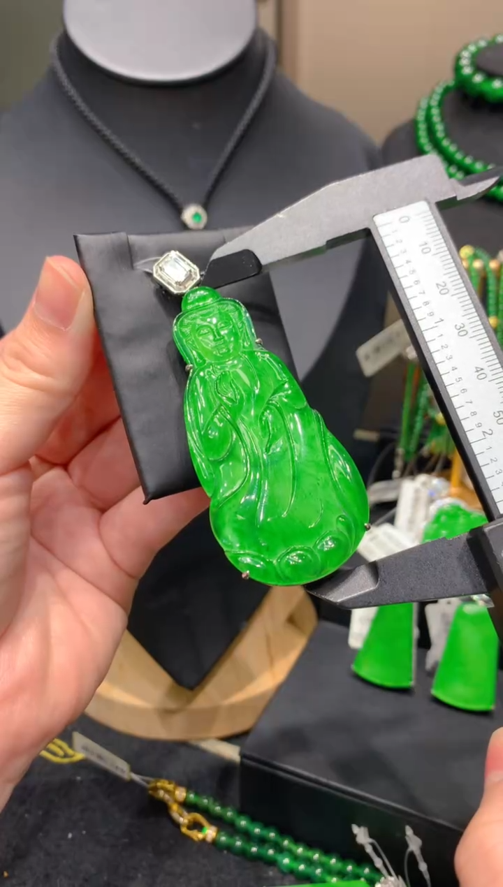 颈饰银S925镶嵌翡翠18一季