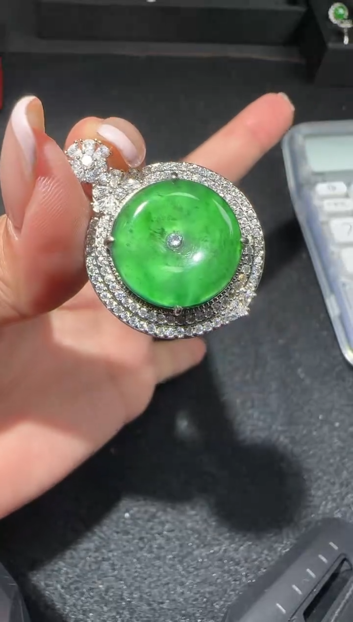 【闪购商品】翡翠吊坠(赠链)未镶嵌多样性发货拍一发一