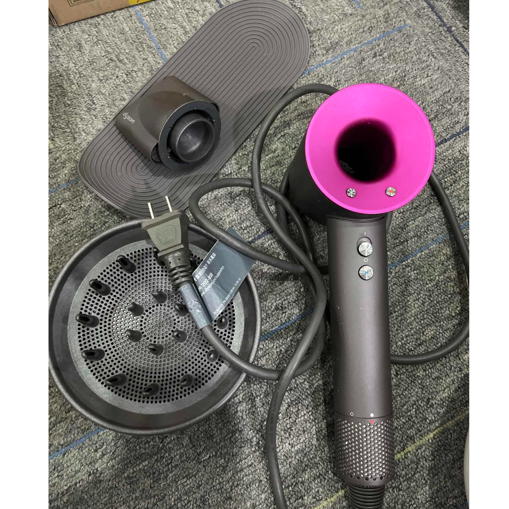 9新 dyson/戴森 【二手】武汉仓吹风机轻微划痕功能完好