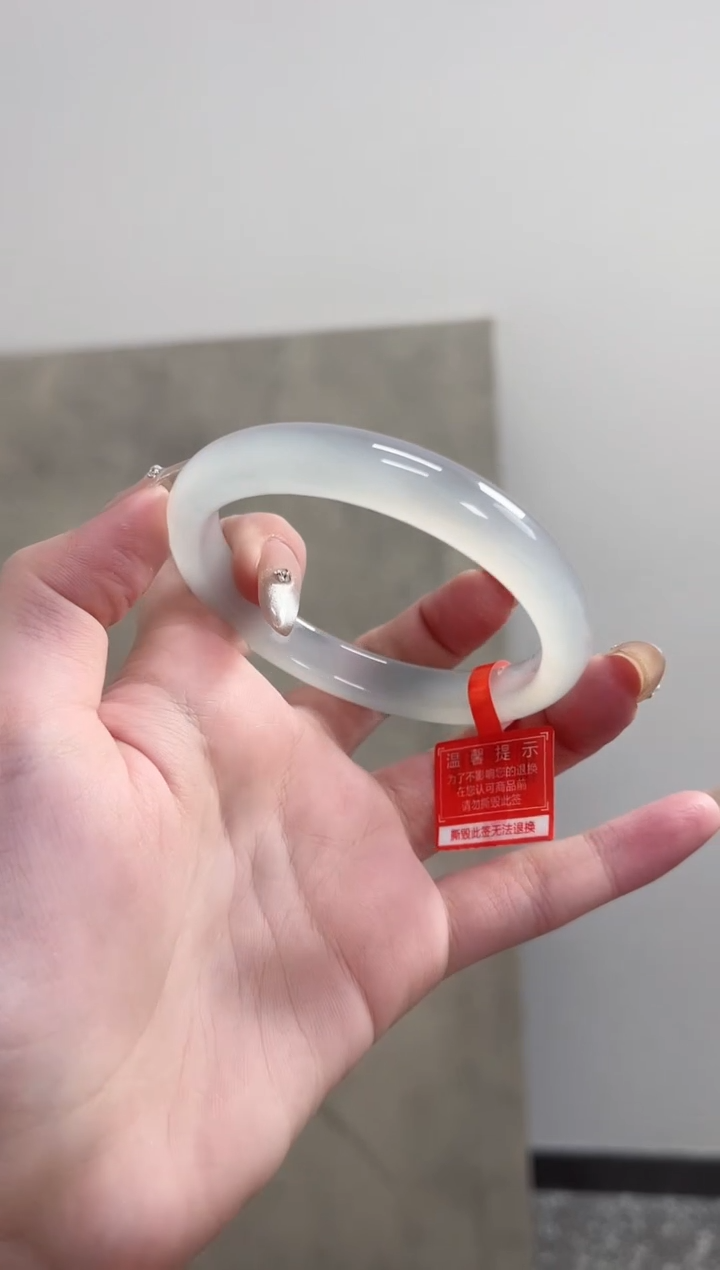 【闪购商品】玛瑙/玉髓手镯未镶嵌64圈 需要包容