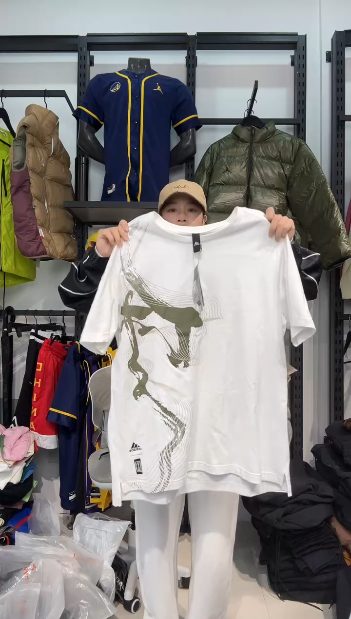 3183闪购编码 阿迪运动卫衣裤以直播间过款为准 尺码  2xl