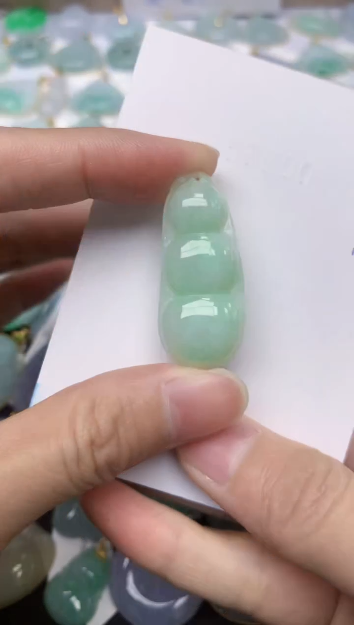 【闪购商品】翡翠颈饰未镶嵌110天然翡翠A货 