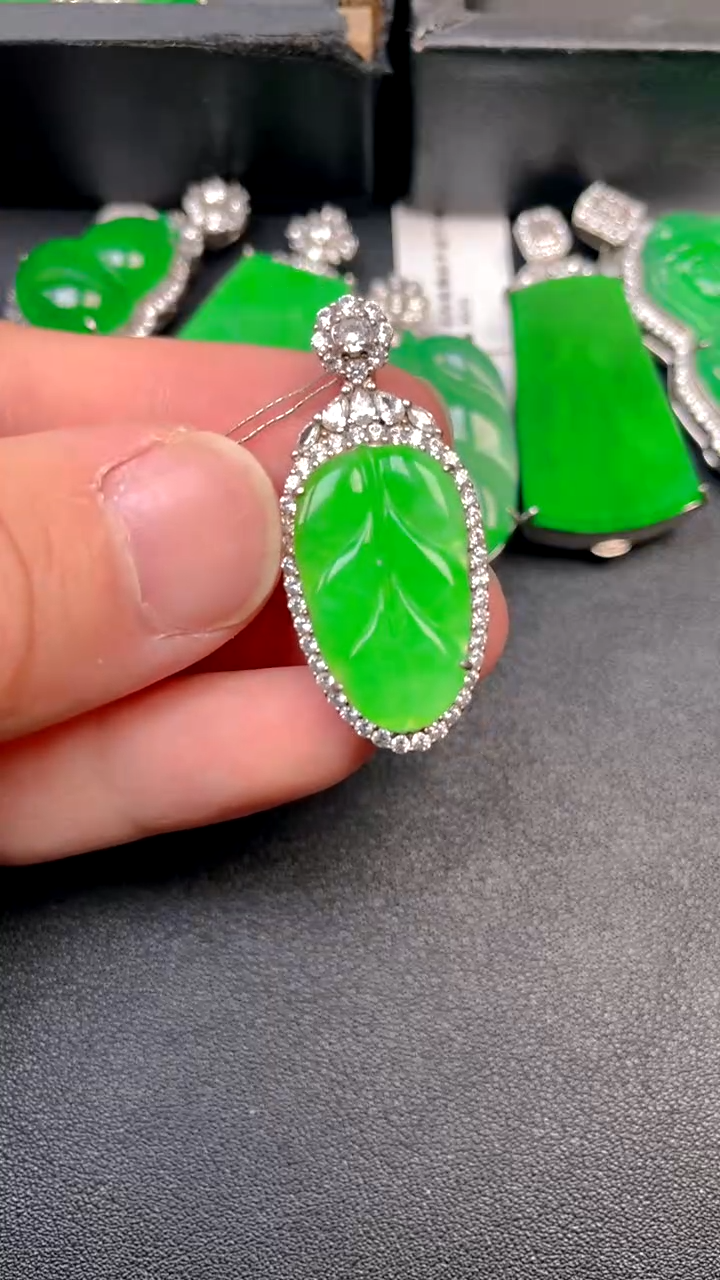 吊坠(不含链)银S925镶嵌翡翠吊坠