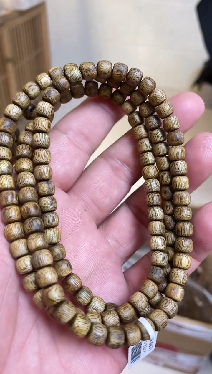 【闪购商品】沉香手串莺歌绿老型长串0.7多样性发其一