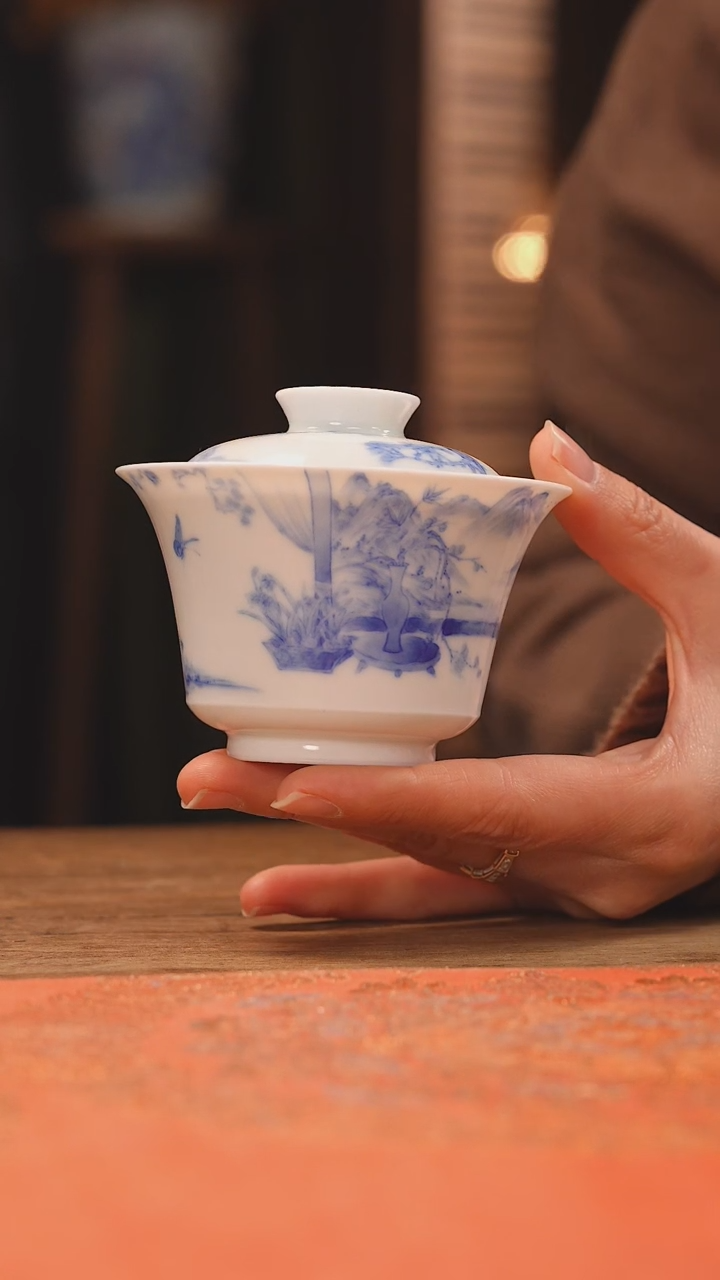 【闪购商品】杯赋春寻隐 博古图马蹄盖碗