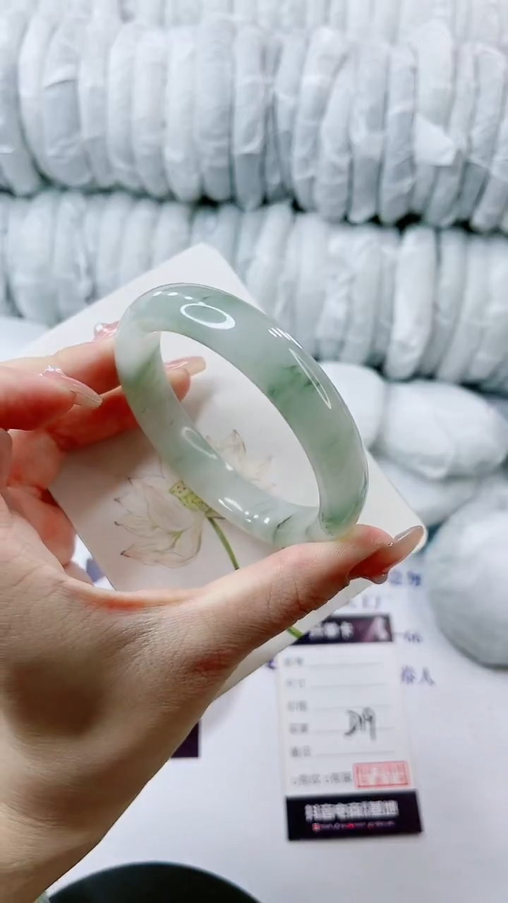 【闪购商品】石英质玉手镯未镶嵌多样性发货D19