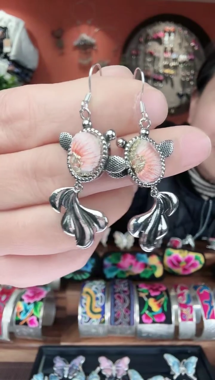 织绣非遗手工苗绣刺绣饰品23