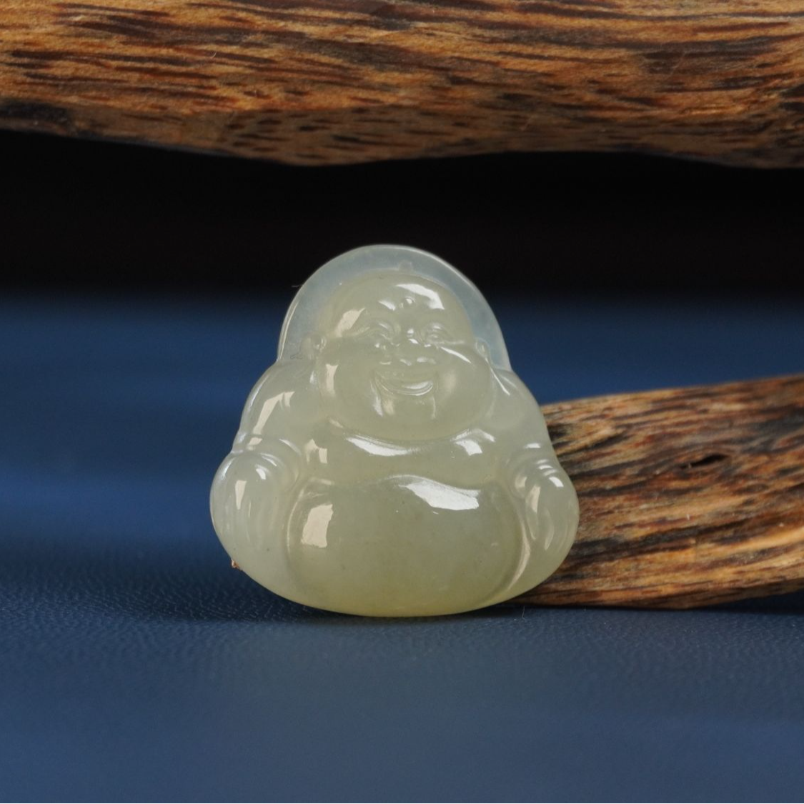 新疆和田玉小佛公