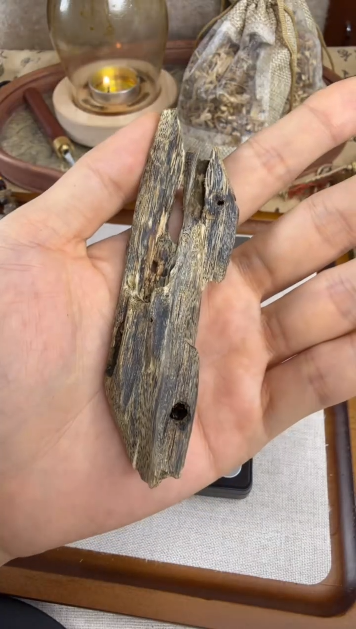 沉香沉香碎屑奇楠沉香张勺子原材料一块