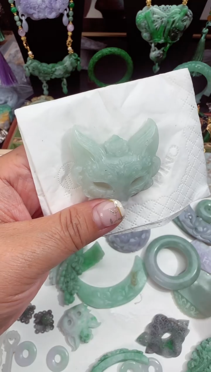 定制翡翠未镶嵌拍照