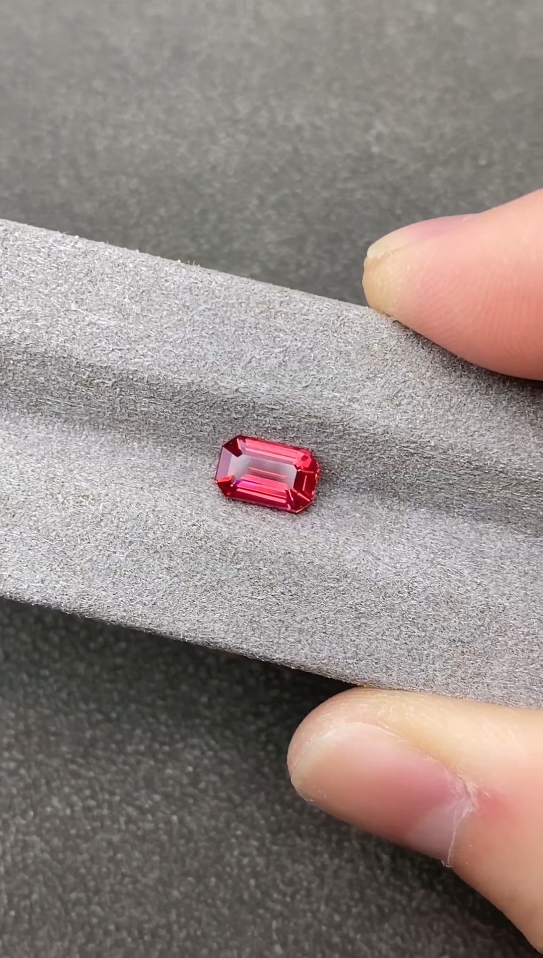 【闪购商品】尖晶石裸石未镶嵌1.61克拉  无烧马亨盖尖晶石