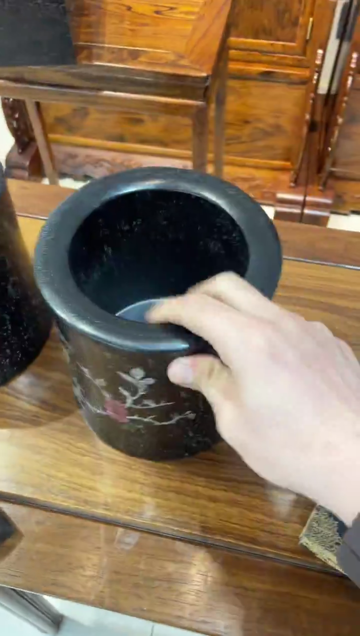 【闪购商品】木紫檀彩贝圆笔筒