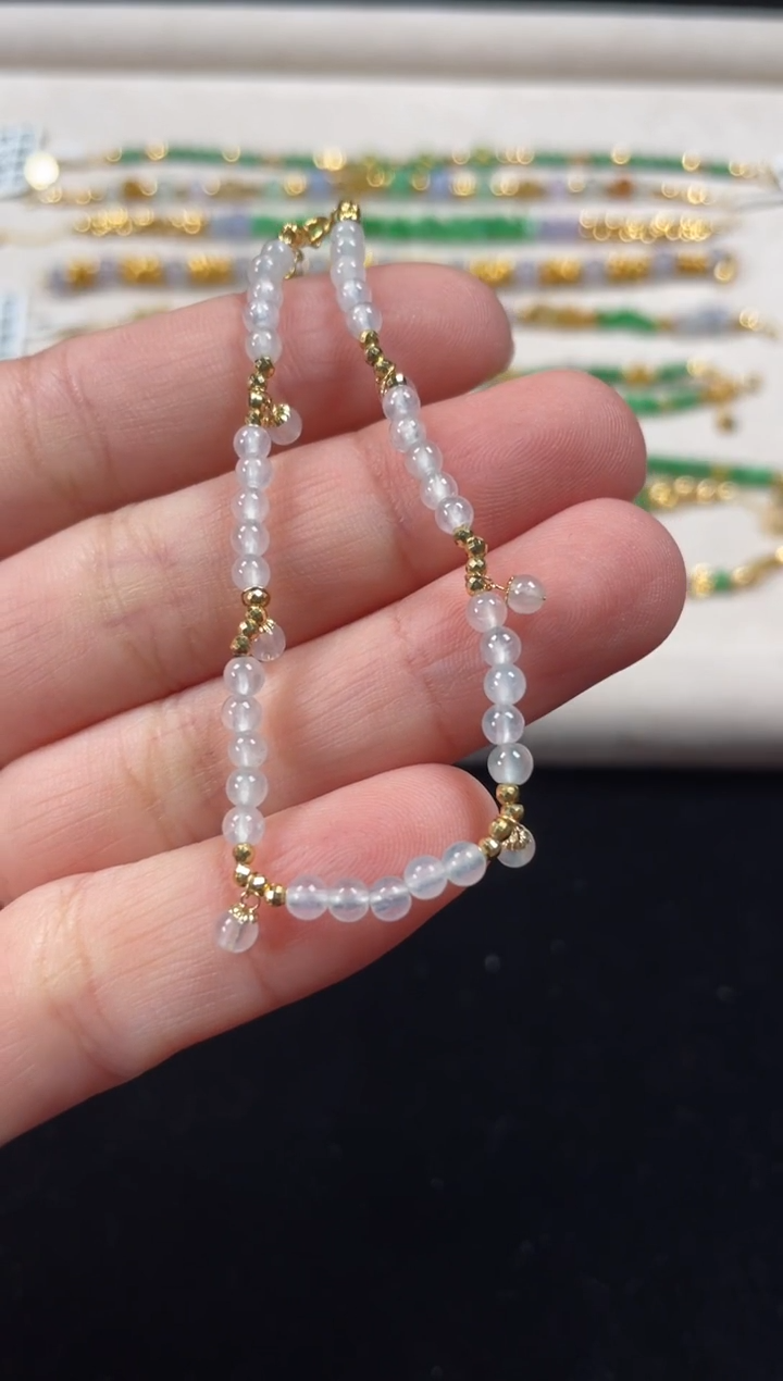 18K金镶嵌手链翡翠一条   P125