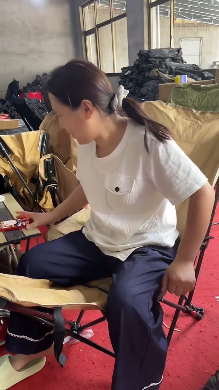 铁瑕疵带腿托可拆卸高背 随机1把