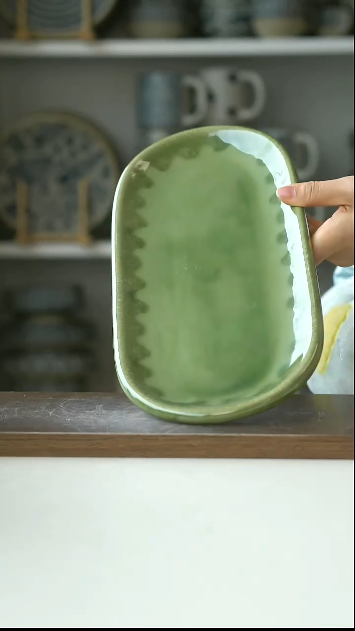 陶出英国Dunelm翡翠湖画釉椭圆盘33cm@4-2@微瑕