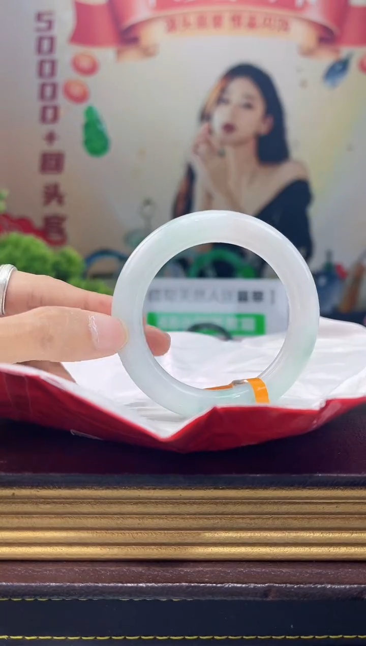 【闪购商品】翡翠手镯未镶嵌手镯18