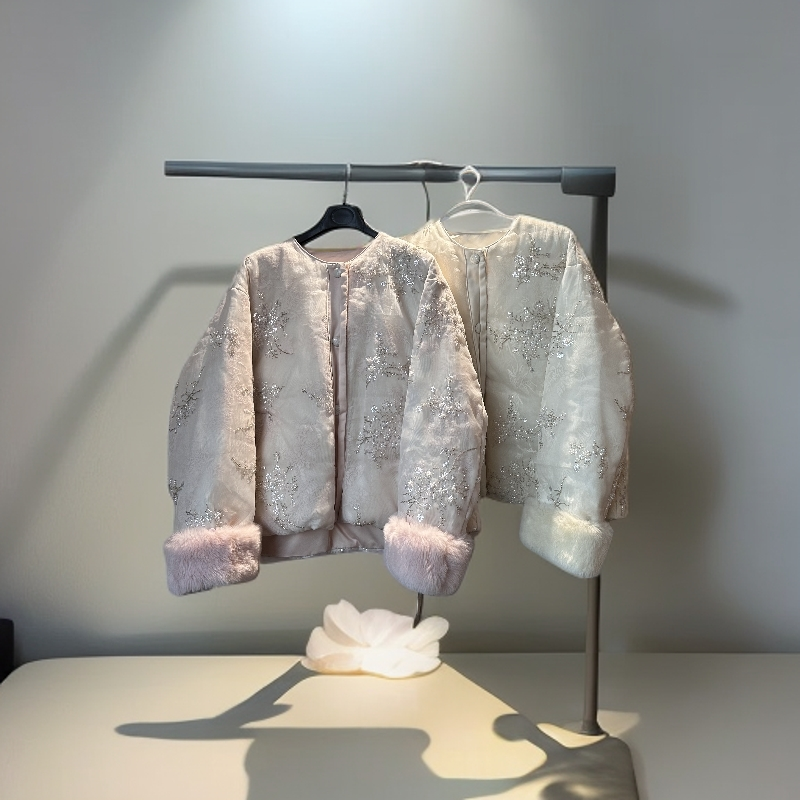 【玉京谣】新中式红色短款羽绒服女冬季拼接獭兔毛唐装厚外套G9208