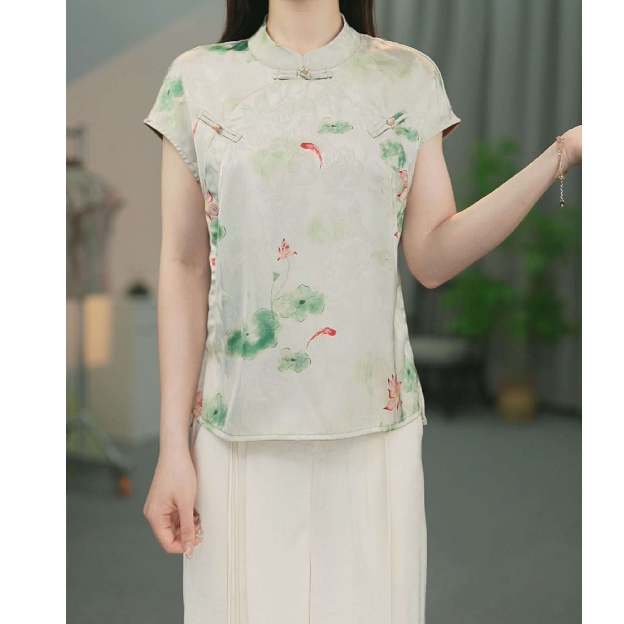 【D1202-赏荷】改良版新中式国风女款复古修身开衫飞袖上衣-冰冰