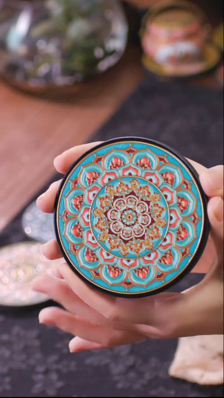 壹藏贰宝盛光图案杯垫一片