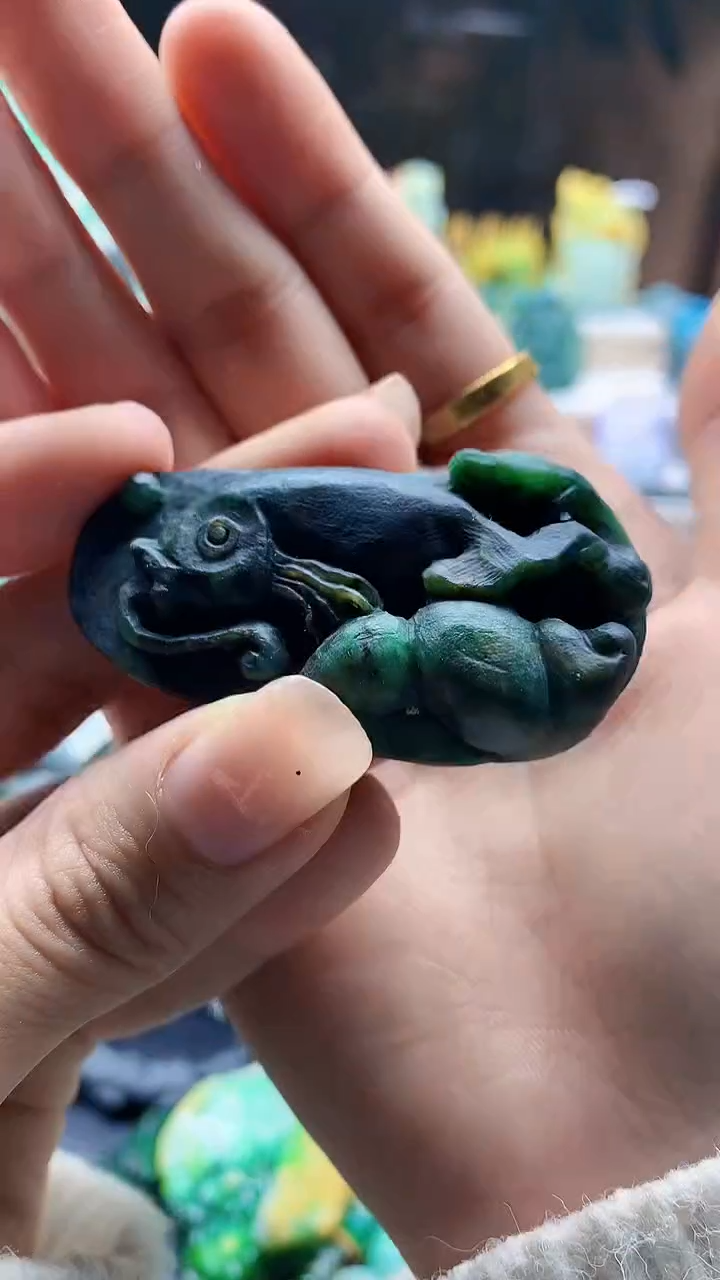 颈饰未镶嵌翡翠天然缅甸a货翡翠