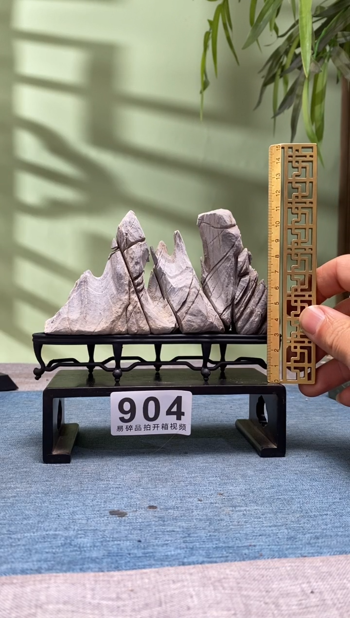 树脂制品底座 石头是四川石904号