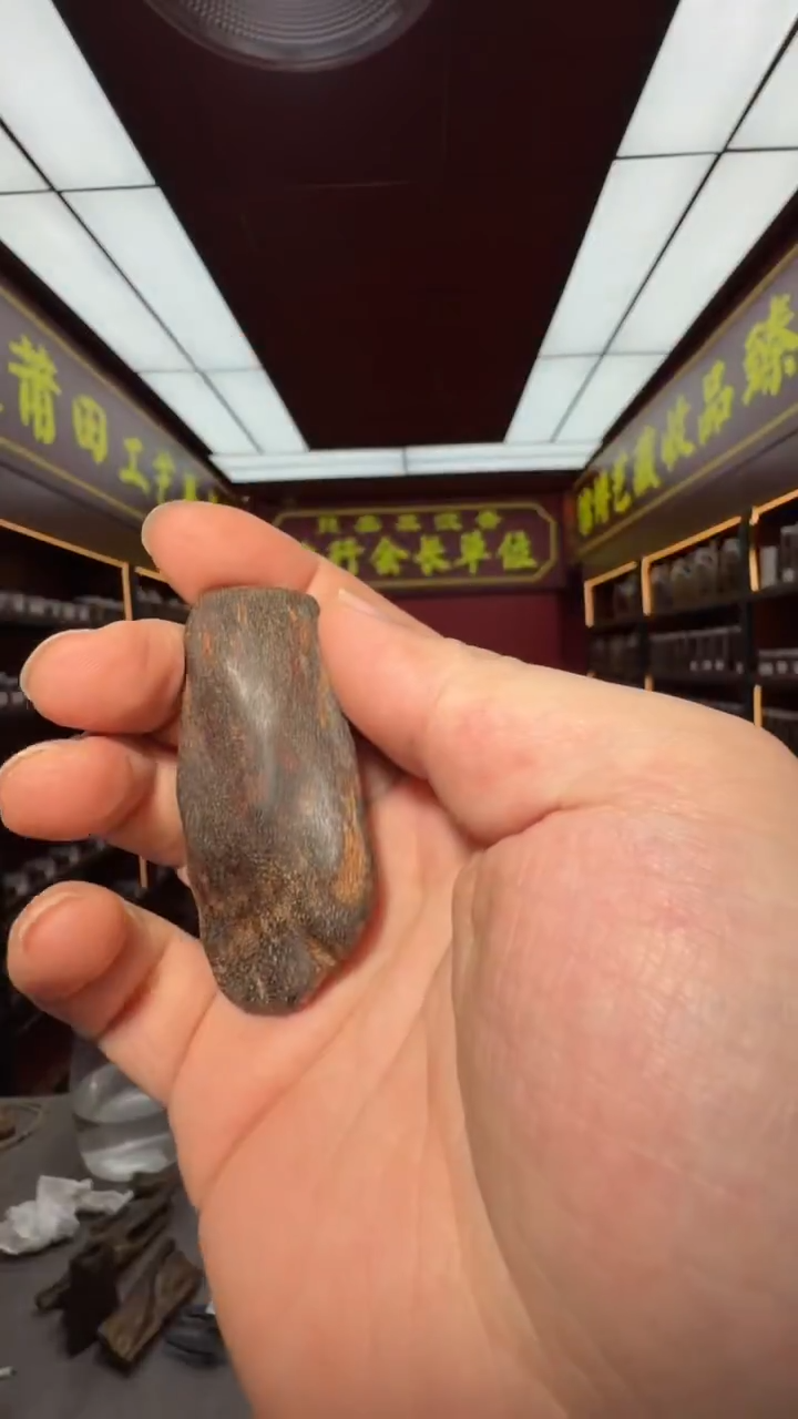 沉香吊坠多样性发