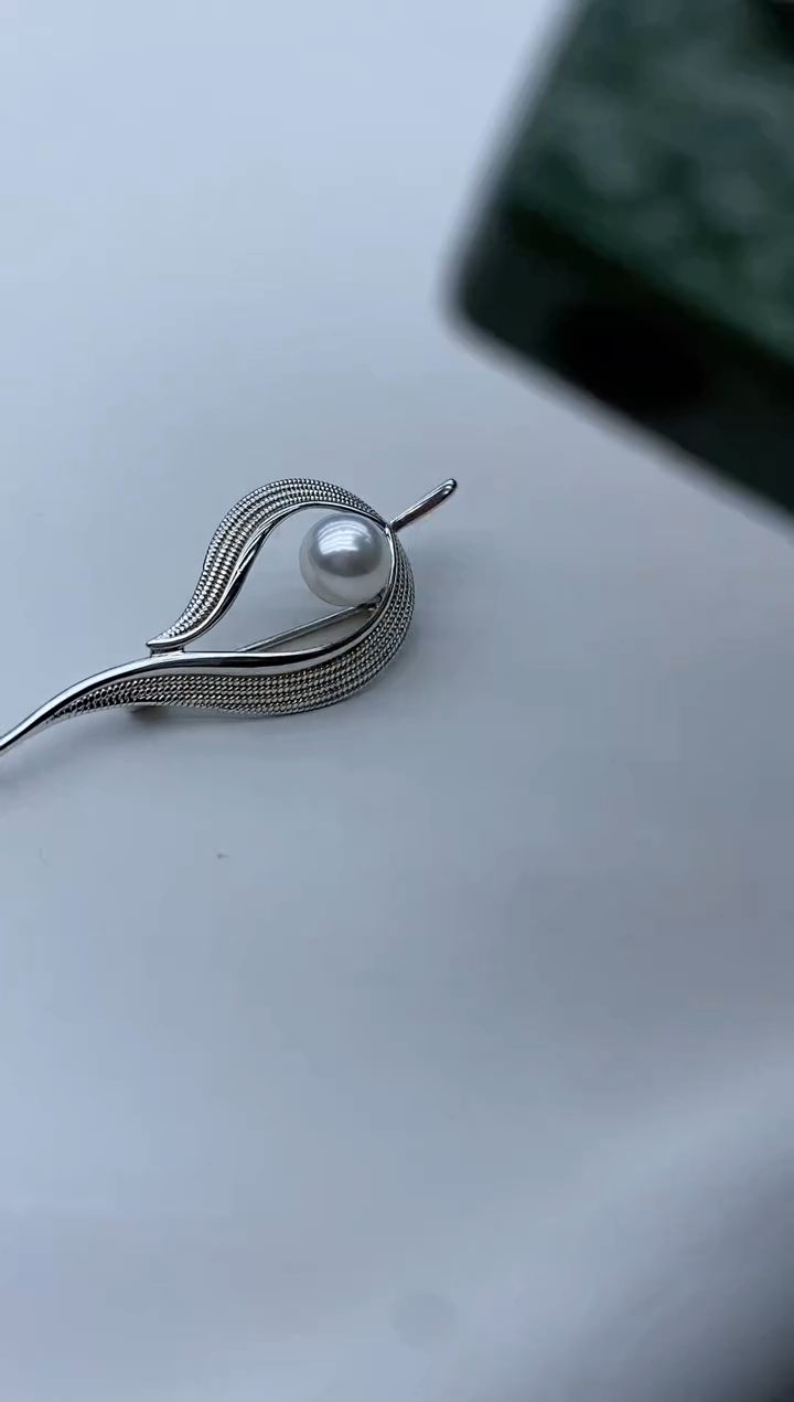 【闪购商品】海水珍珠胸饰银S925镶嵌7.5-8mm