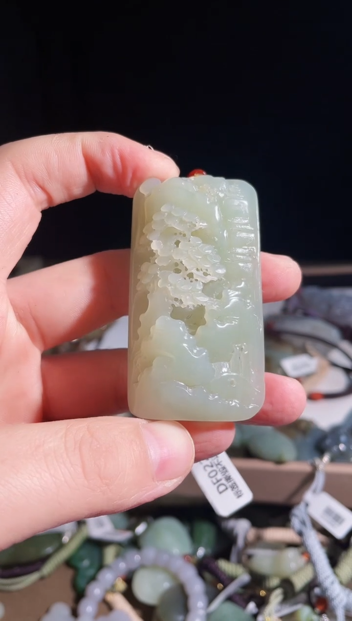 颈饰未镶嵌和田玉1