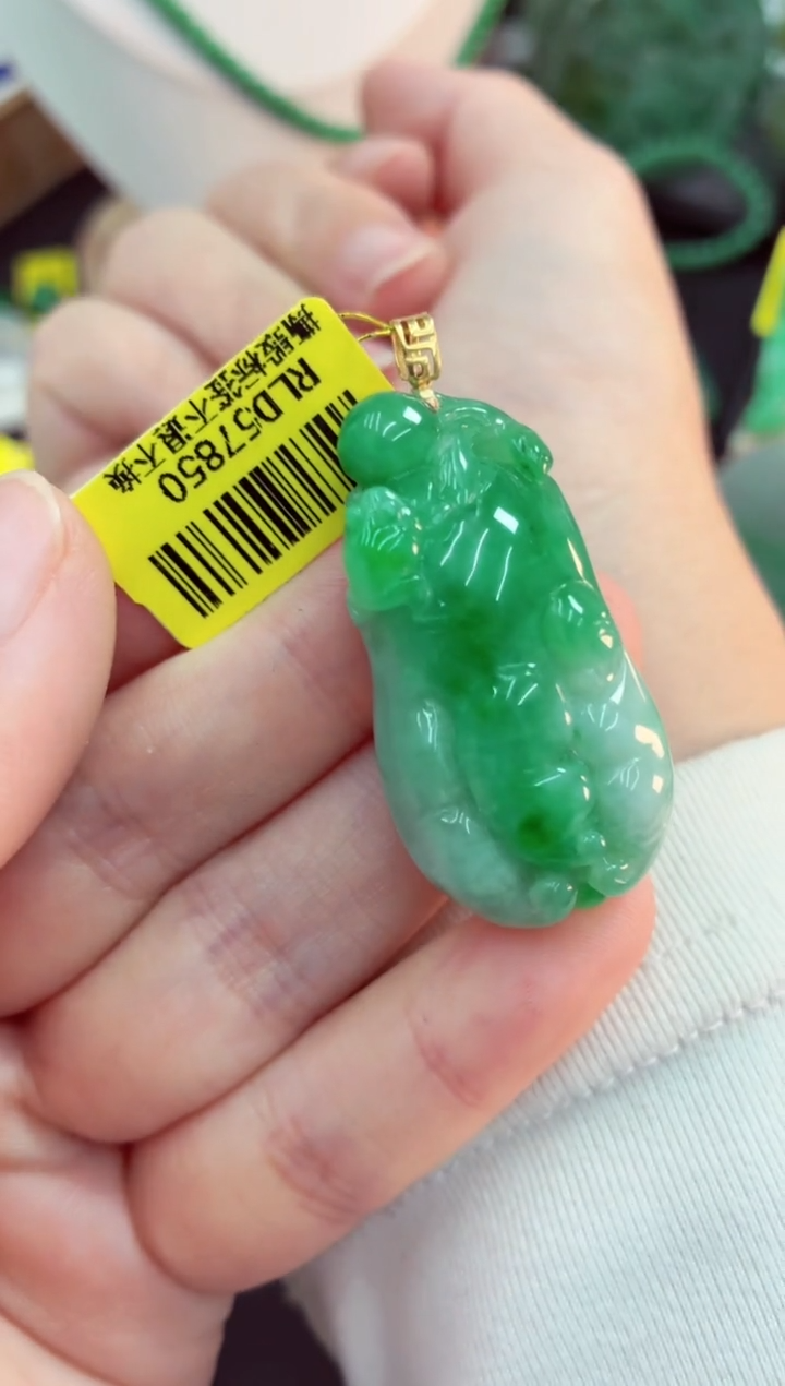 吊坠(不含链)18K金镶嵌翡翠挂件