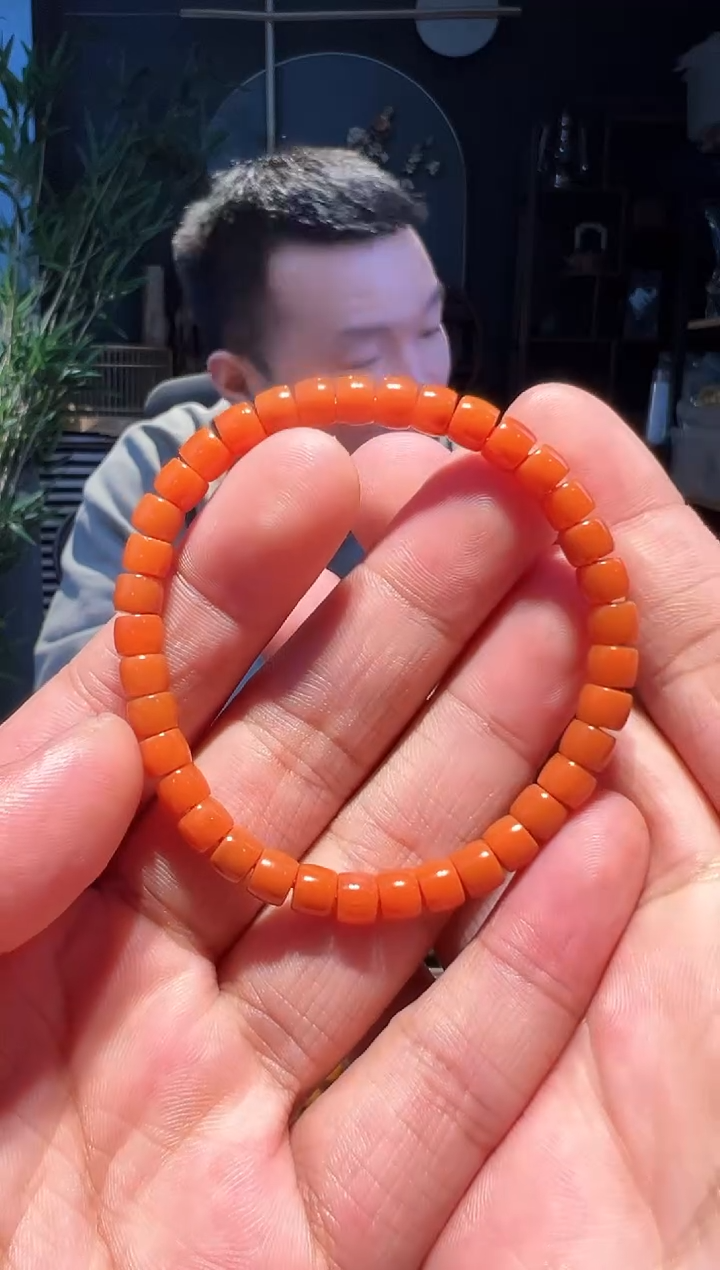 【闪购商品】南红玛瑙手串未镶嵌6+(柿000)