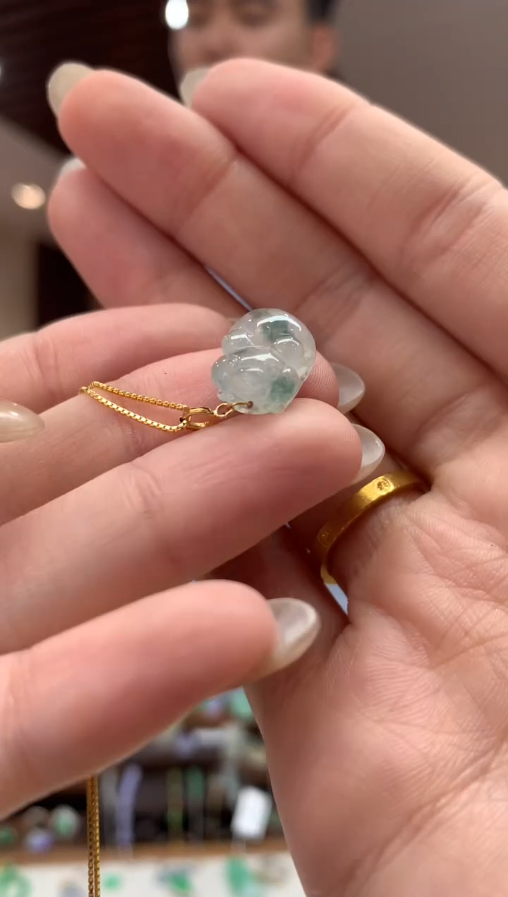 翡翠18K金镶嵌吊坠(不含链)猪猪