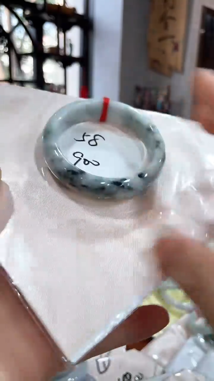 未镶嵌手镯翡翠58