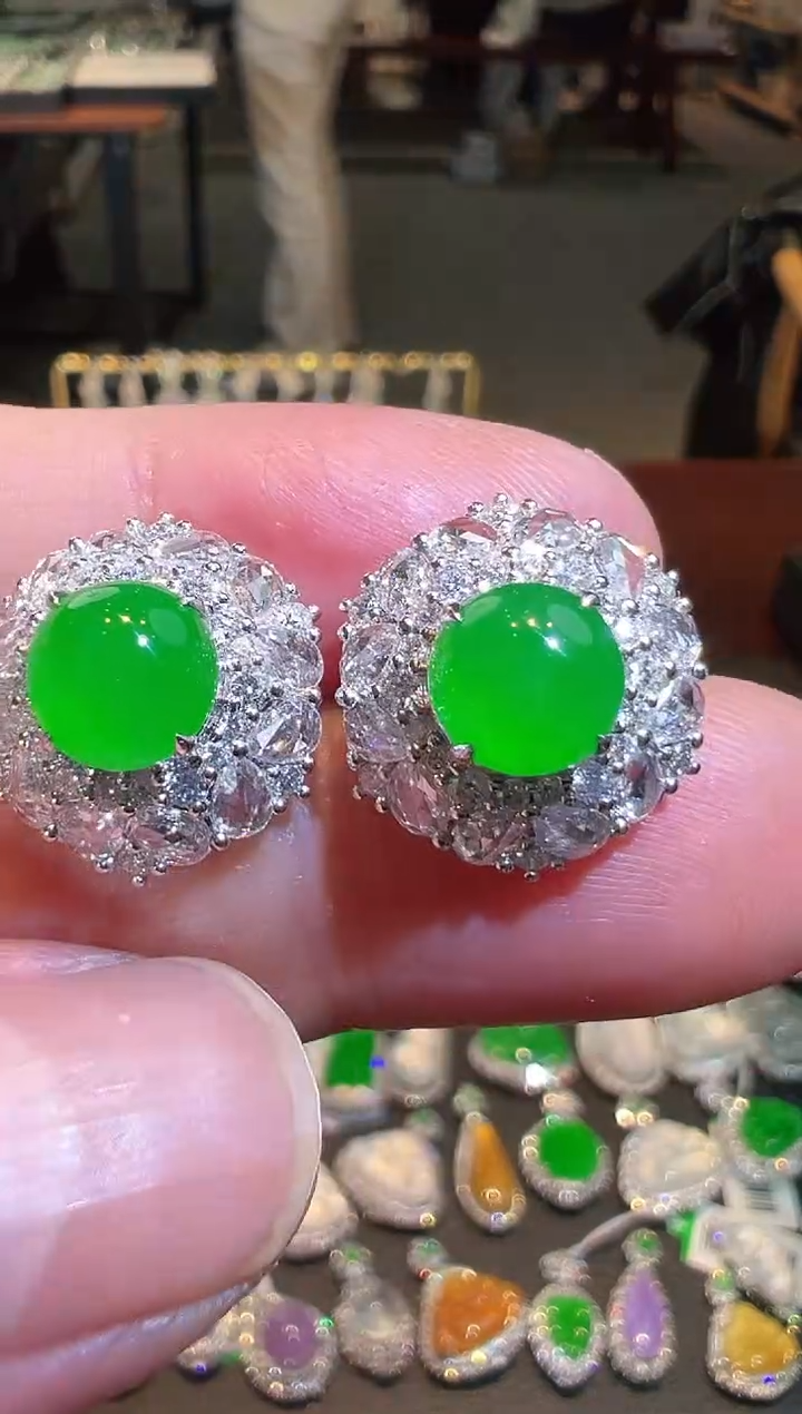 【闪购商品】翡翠耳饰18K金镶嵌翡翠