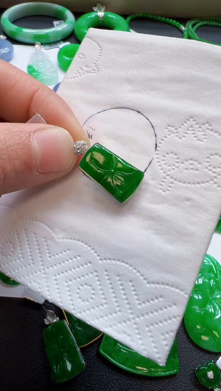 【闪购商品】定制翡翠18K金镶嵌2900元