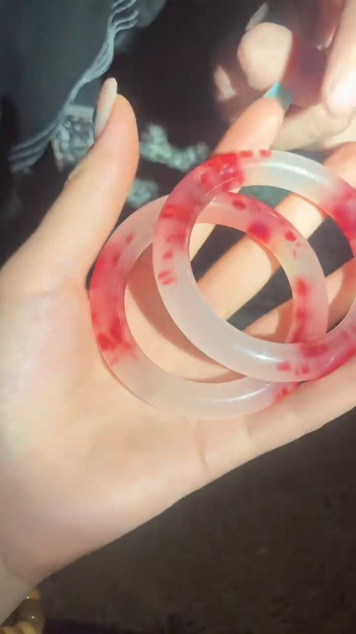 【闪购商品】【闪购商品】一点红棉絮手镯