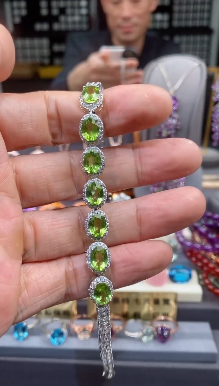 【闪购商品】橄榄石手链银S925镶嵌橄榄石手链