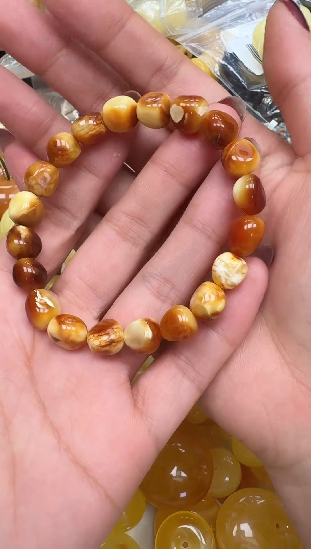 裸石琥珀未镶嵌如图