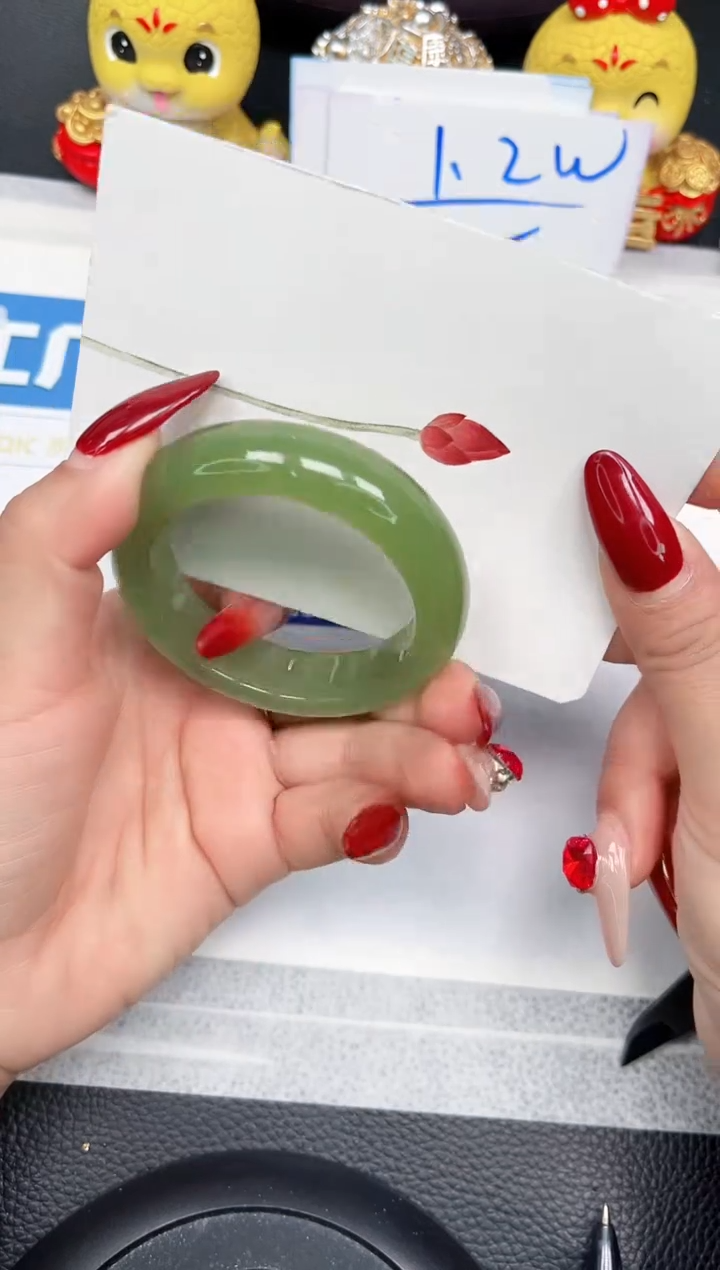 【闪购商品】石英质玉手镯未镶嵌104-51