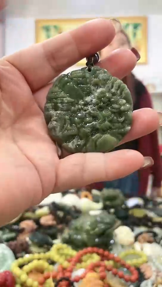 未镶嵌岫玉挂件 1