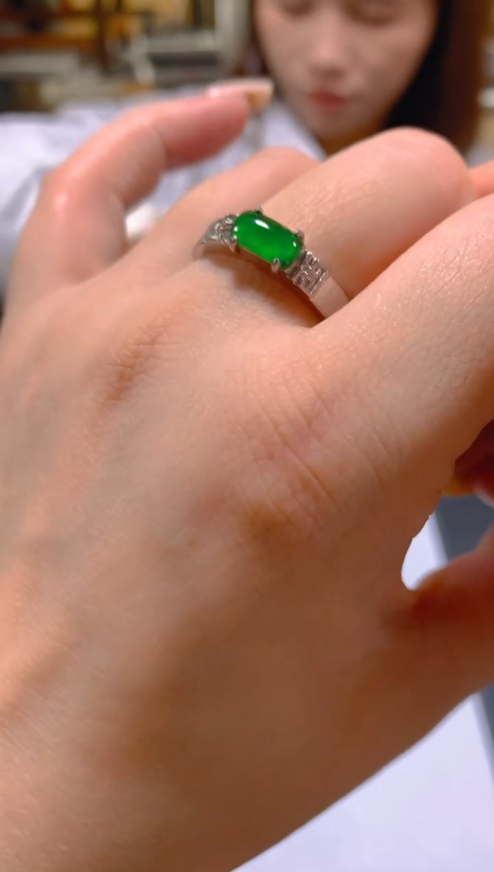 未镶嵌戒指翡翠多样性发一