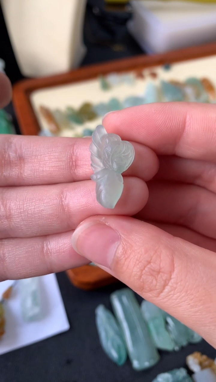 【闪购商品】定制翡翠未镶嵌翡翠