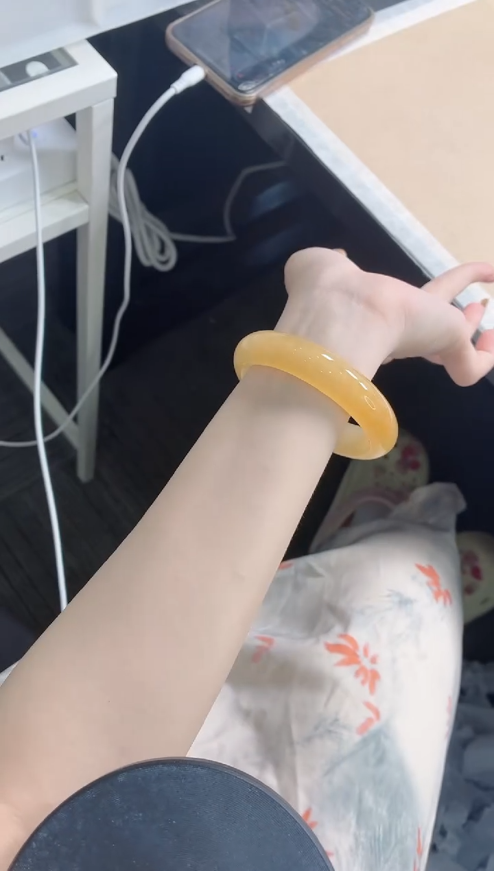 石英质玉手镯未镶嵌203-61.6黄龙